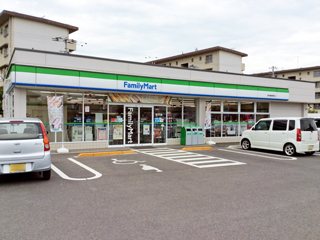 ファミリーマート 高松屋島西町店の写真