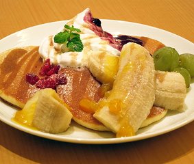 季節のフルーツが味わえるパンケーキ うまいもん巡り隊 パンケーキ カフェ ごはん Syun2 カフェ 高松市 さんラボ 季節のフルーツが味わえるパンケーキ うまいもん巡り隊 パンケーキ カフェ ごはん Syun2 カフェ 高松市 さんラボ