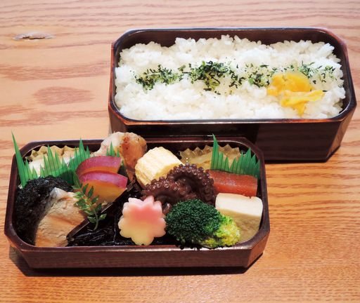 日本料理店ならではの華やか弁当 うまいもん巡り隊 お弁当 華むら お弁当 お惣菜 高松市 さんラボ