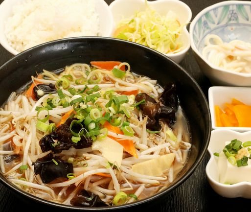 たっぷりの野菜がおいしいラーメン定食 うまいもん巡り隊 お得ランチ 中華ダイニング麗 中華料理 高松市 さんラボ たっぷりの野菜がおいしいラーメン定食 うまいもん巡り隊 お得ランチ 中華ダイニング麗 中華料理 高松市 さんラボ