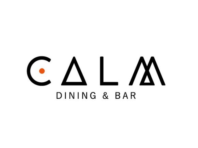 Dining & Bar CALMの写真