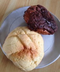 くまちゃんのおいしい焼きたてメロンパン - 洋菓子 / さぬき市