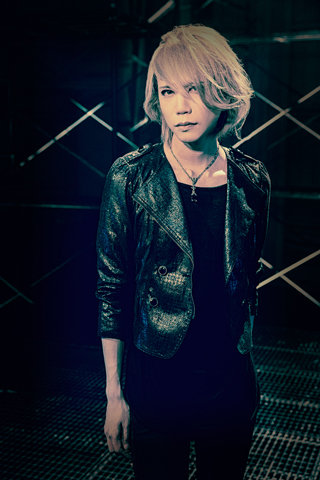 Shinya / Drums